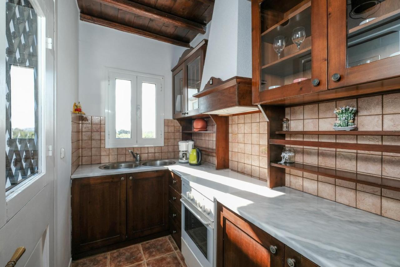Golden Beach Studios & Suites Тинос Екстериор снимка