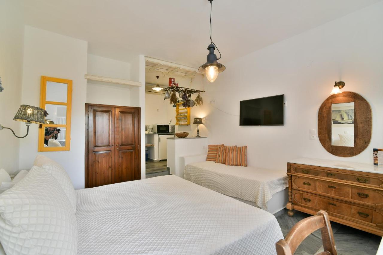 Golden Beach Studios & Suites Тинос Екстериор снимка